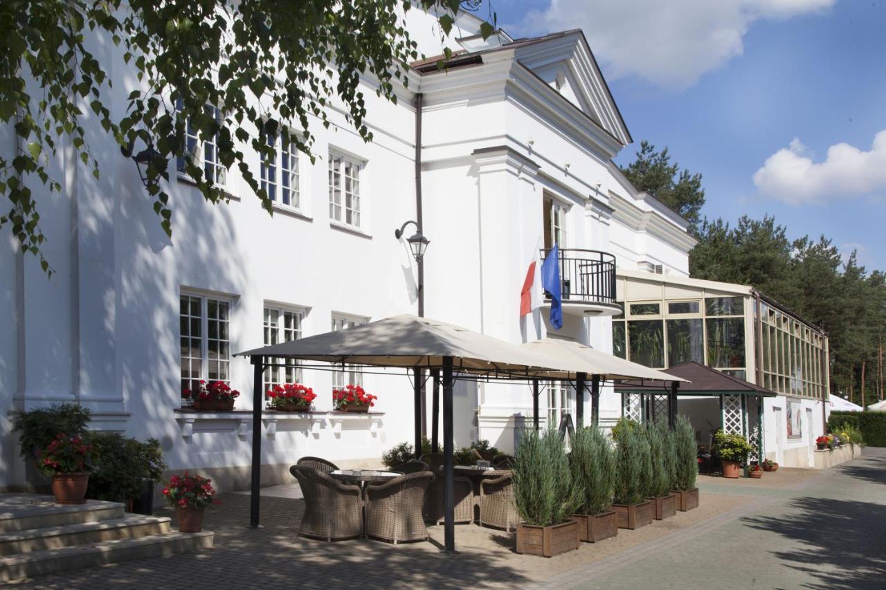 Hotel Klub Sosnowy Varšava Exteriér fotografie