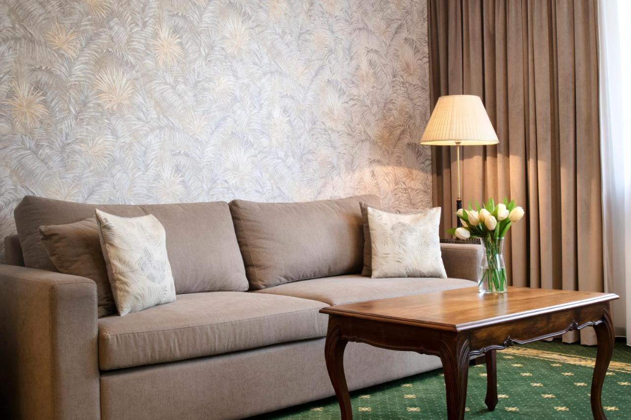 Hotel Klub Sosnowy Varšava Exteriér fotografie